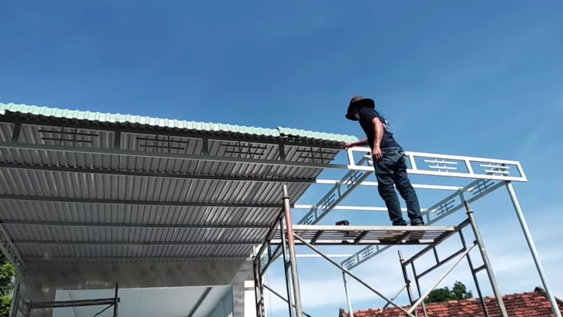 làm mái tôn tại Ninh Bình - thi công trọn gói Cơ Khí Hải Việt